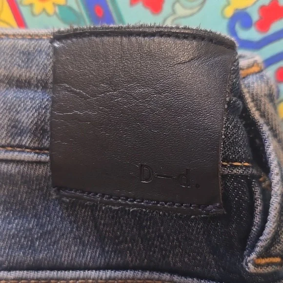 Dish-denim Straight & Narrow - Picture 2 of 10